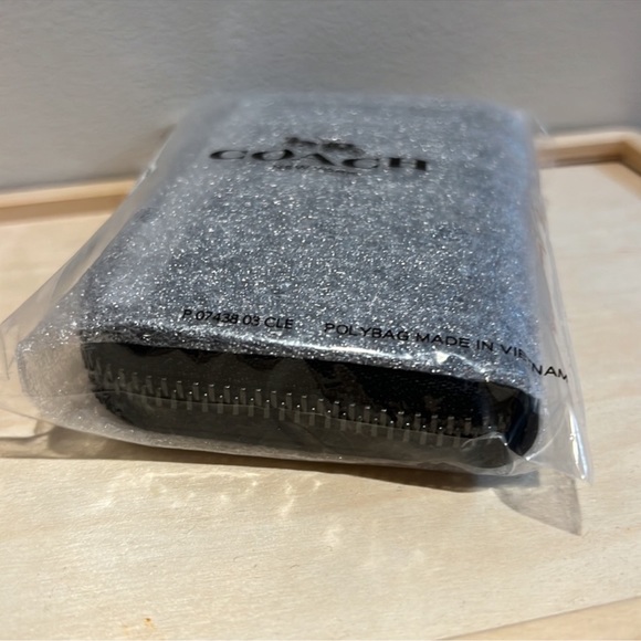 Coach Card Case - Picture 5 of 5